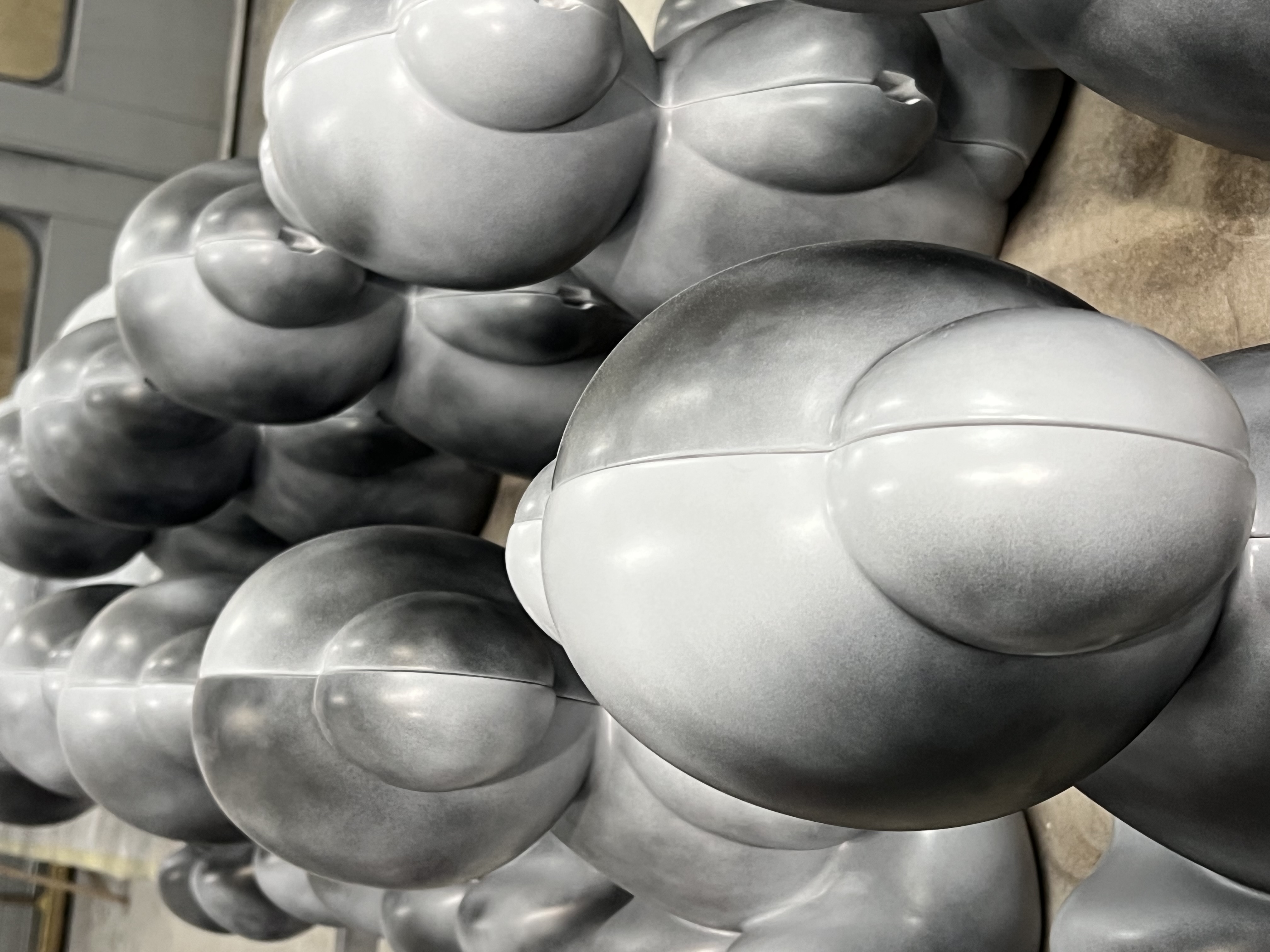 Grey wall sculpture build
